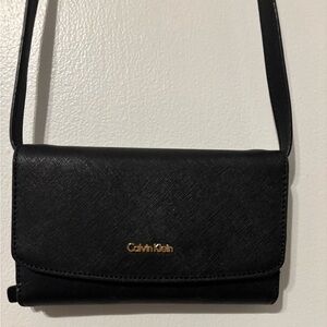 NWOT Calvin Klein Elegant Black Crossbody Wallet Purse